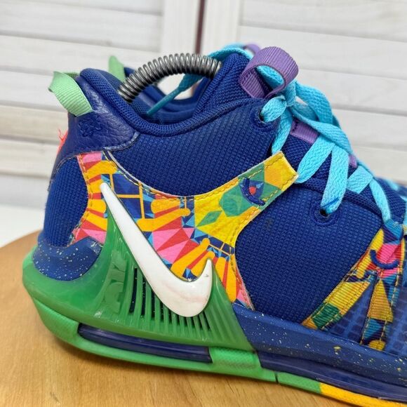 Nike Youth LeBron Witness 7 Basketball Sneakers Blue Multi 6 Big Kid DQ8650-400 - Picture 8 of 12